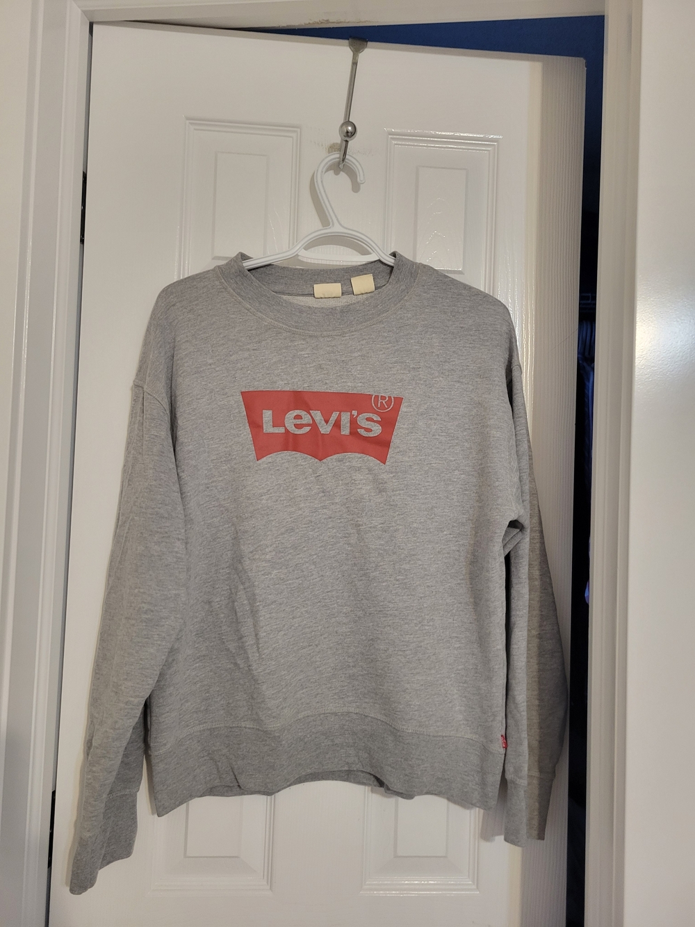 Levi's Grey Crewneck Sweatshirt with Red Logo Size M